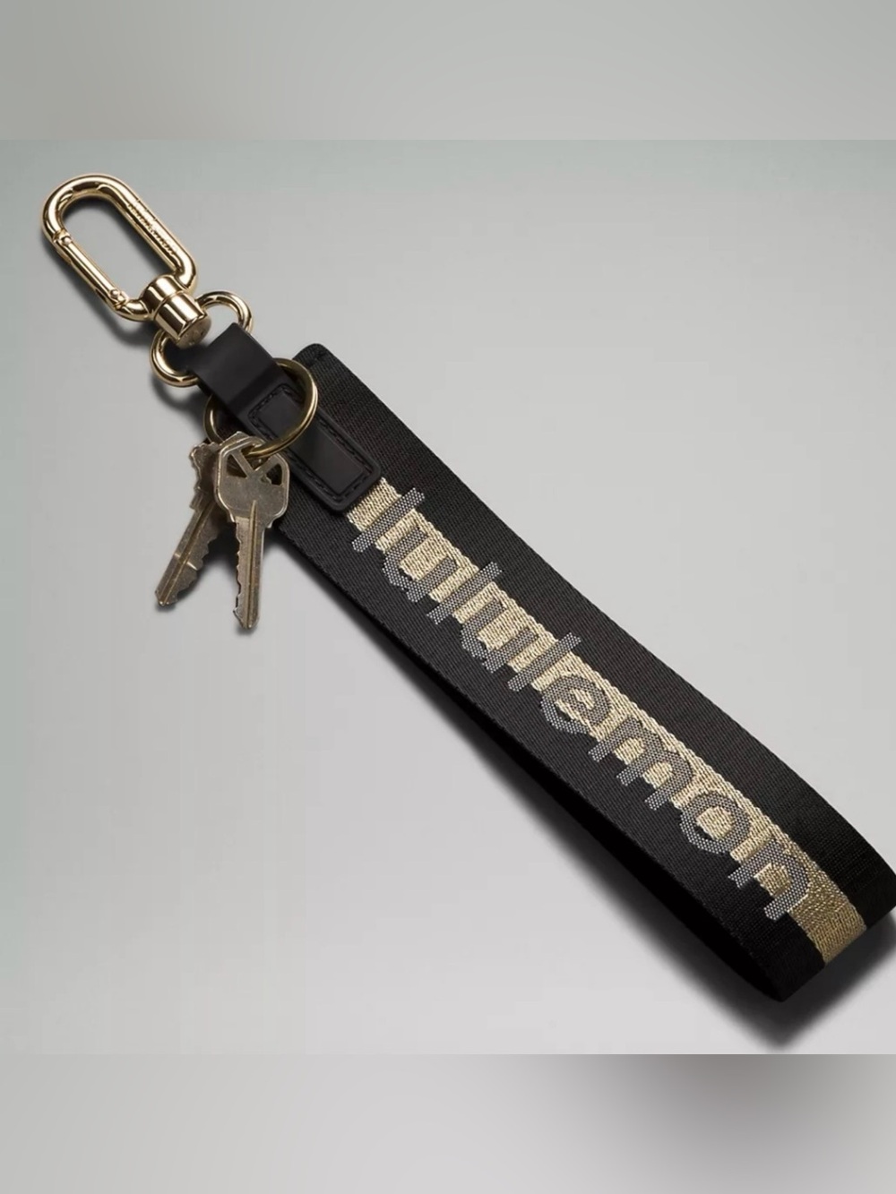NWOT Lululemon Never Lost Keychain